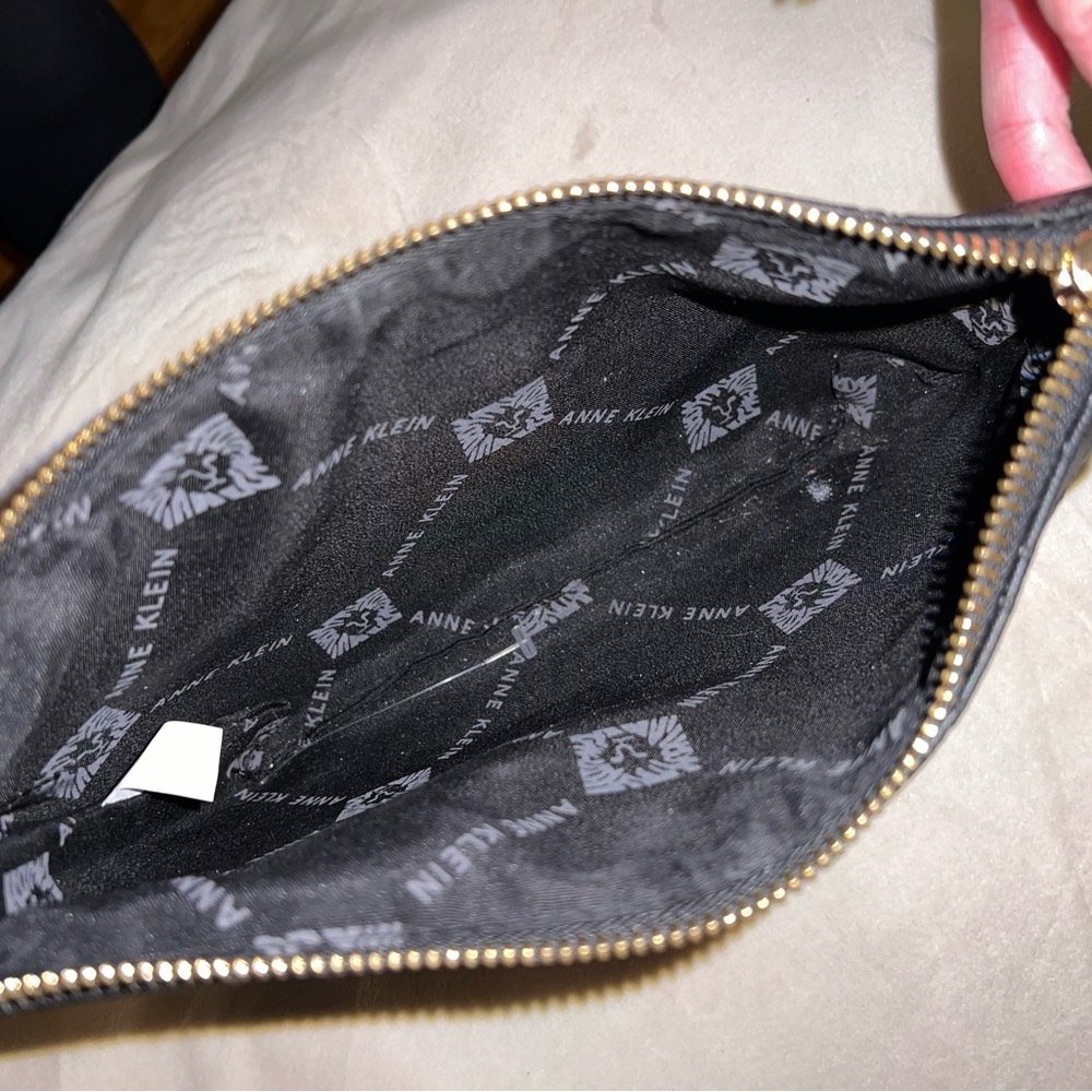 Black Pebbled Leather Tote Bag with Gold Hardware - Picture 3 of 8